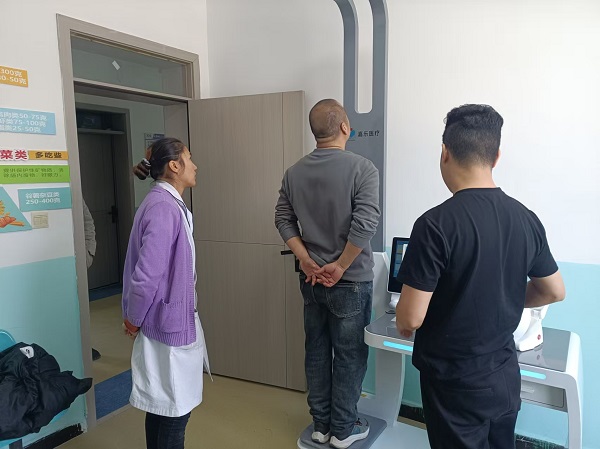 嘉樂醫(yī)療智能體檢一體機檢測中